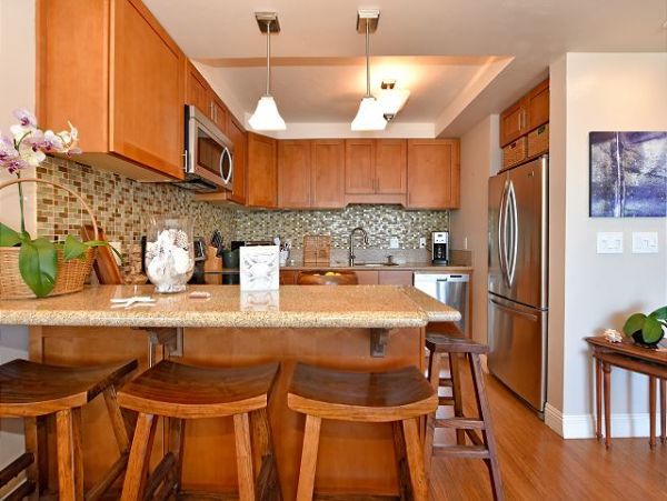 Lahaina One Bedroom Vacation Condo Sleeps 4 Walk To Beach