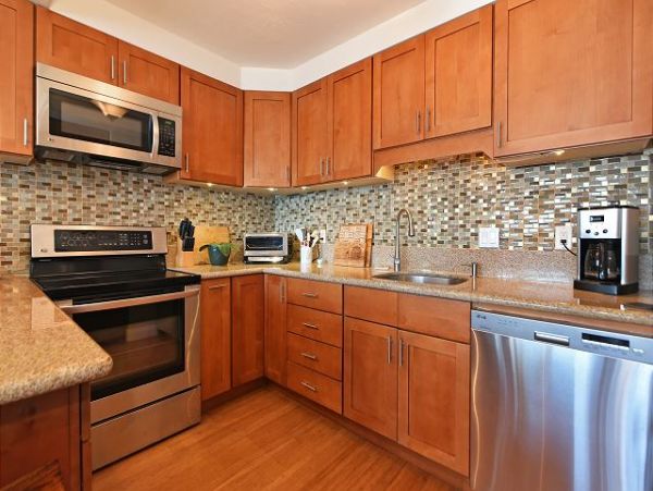 Lahaina One Bedroom Vacation Condo Sleeps 4 Walk To Beach
