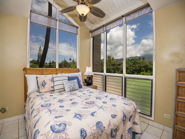 Beachfront Vacation Rental 2 Bedrooms & Ocean Views