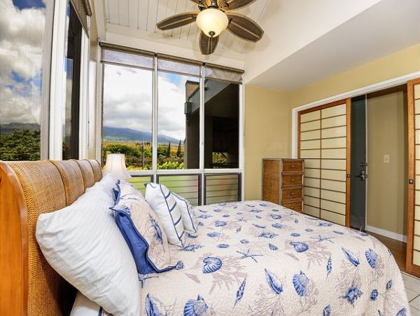 Beachfront Vacation Rental 2 Bedrooms & Ocean Views