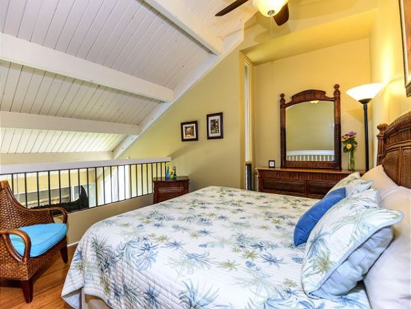 Beachfront Vacation Rental 2 Bedrooms & Ocean Views