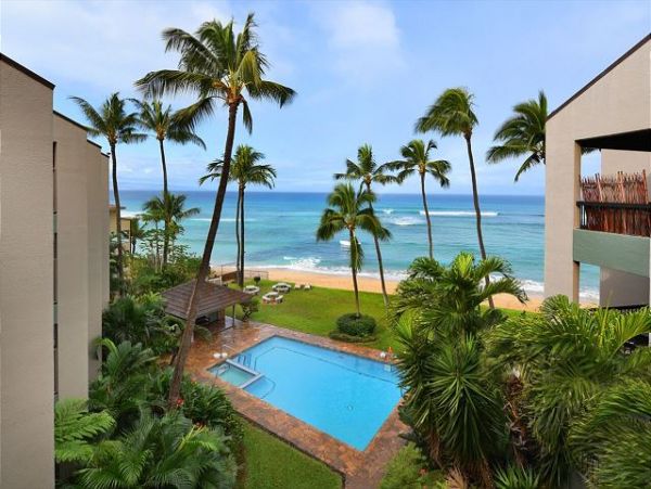 Beachfront Vacation Rental 2 Bedrooms & Ocean Views