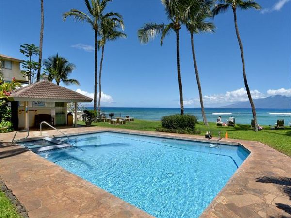 Beachfront Vacation Rental 2 Bedrooms & Ocean Views