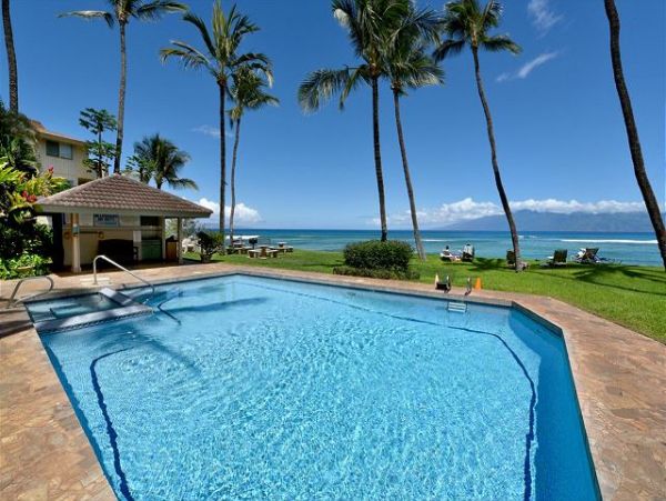 Beachfront Vacation Rental 2 Bedrooms & Ocean Views