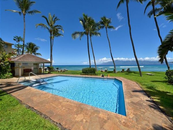 Beachfront Vacation Rental 2 Bedrooms & Ocean Views