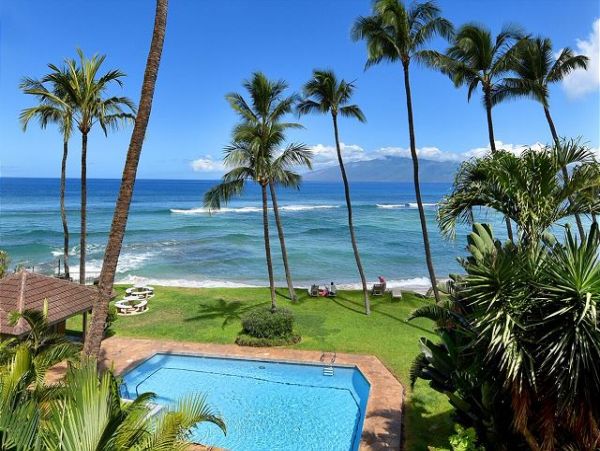 Beachfront Vacation Rental 2 Bedrooms & Ocean Views