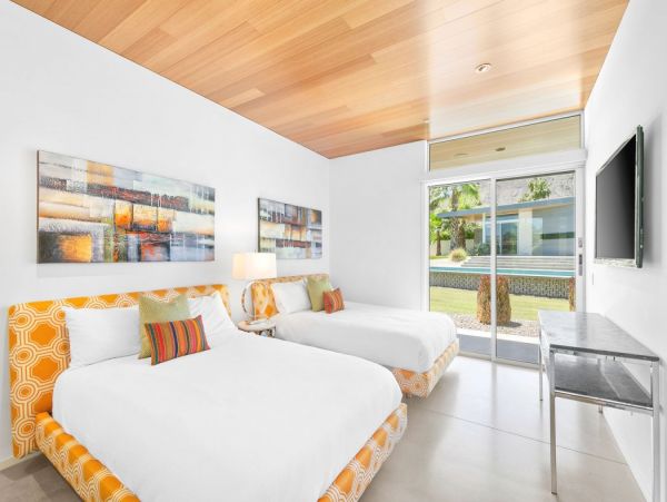 Luxury Palm Desert Modern Style Home with Private Pool & Spa