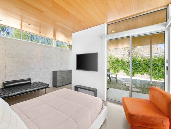 Luxury Palm Desert Modern Style Home with Private Pool & Spa