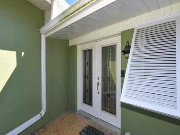 Just Steps to Beach Longboat Key Vacation Caged Pool Home