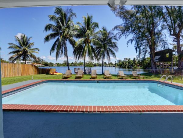 Luxury Four Bedroom Waterfront Home in Miami
