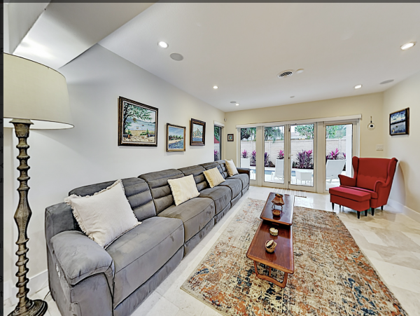 Stunning Pool Vacation Home Fort lauderdale