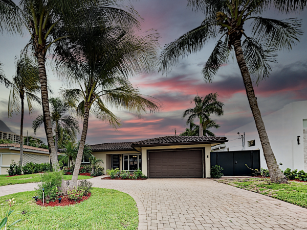 Stunning Pool Vacation Home Fort lauderdale