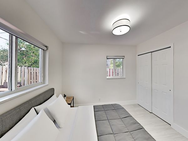 Modern Palm Beach Three Bedroom Home Near the Beach