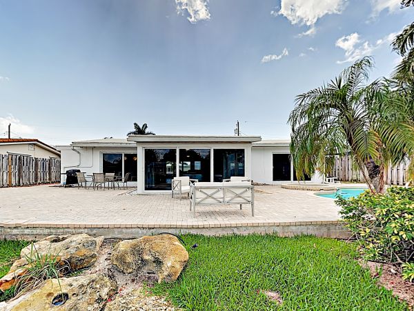 Fort Lauderdale Canal Front 3 Bedroom Vacation Home