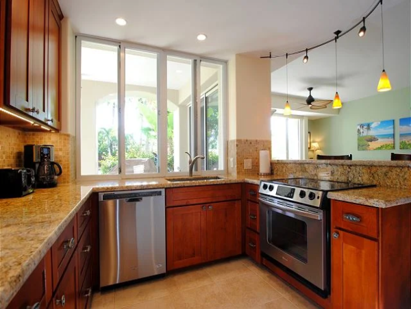 Spacious Wailea Escape with Outdoor Living Steps from Keawakapu beach