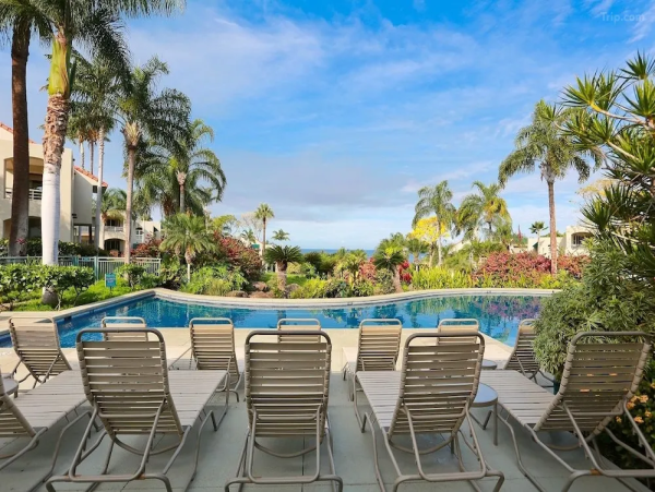 Spacious Wailea Escape with Outdoor Living Steps from Keawakapu beach