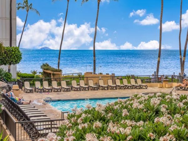 Kihei Oceanfront One Bedroom Condo. Wheelchair Accessible!