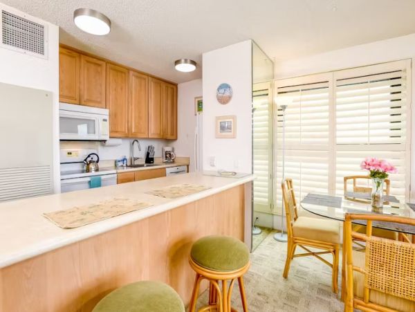 Kihei Oceanfront One Bedroom Condo. Wheelchair Accessible!