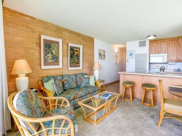 Kihei Oceanfront One Bedroom Condo. Wheelchair Accessible!