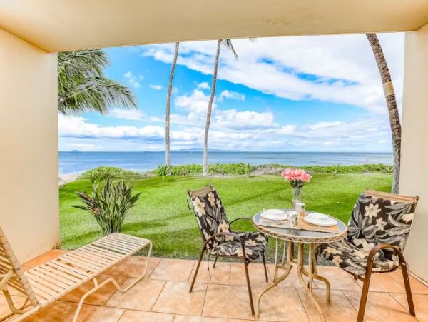 Kihei Oceanfront One Bedroom Condo. Wheelchair Accessible!
