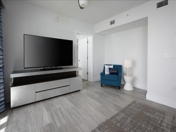 Stunning Treasure Island Beachfront Condo
