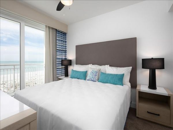 Stunning Treasure Island Beachfront Condo