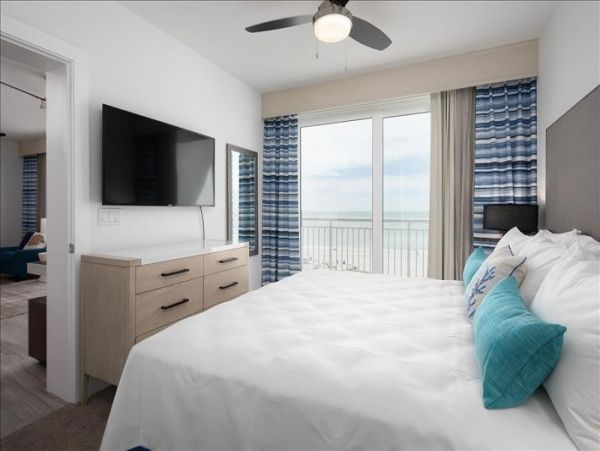 Stunning Treasure Island Beachfront Condo