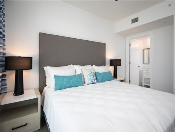 Stunning Treasure Island Beachfront Condo