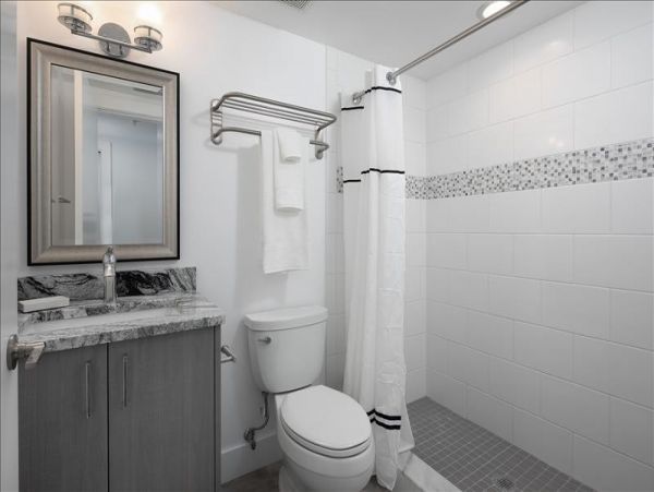 Stunning Treasure Island Beachfront Condo