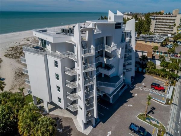 Stunning Treasure Island Beachfront Condo