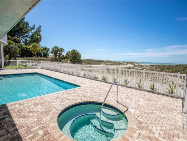 Stunning Treasure Island Beachfront Condo