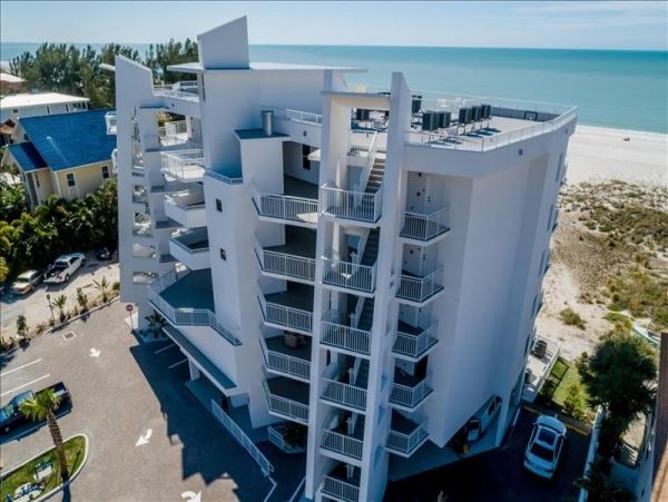 Stunning Treasure Island Beachfront Condo