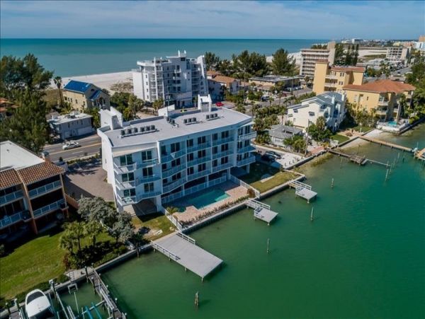 Stunning Treasure Island Beachfront Condo