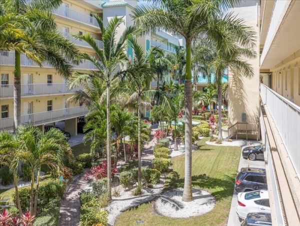 Treasure Island Beachfront Condo Florida Gulf Coast Vacation Rental with Pool & Hot Tubs
