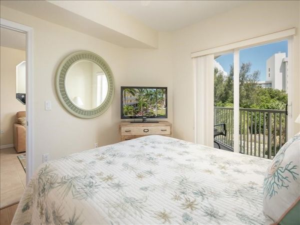 Beachside Vacation Condo Pool NEW ARRIVAL
