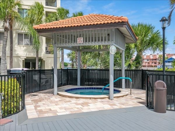 Quiet Luxury Complex at the Southern end of Sunset Beach