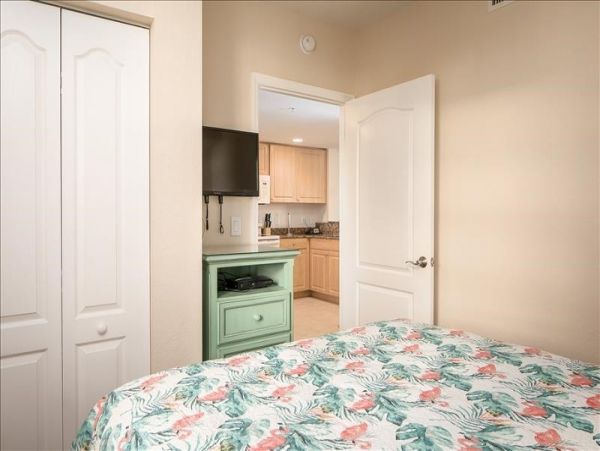 Treasure Island Condo 967873