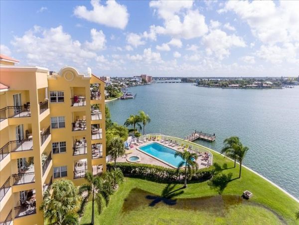 Treasure Island Condo 967874