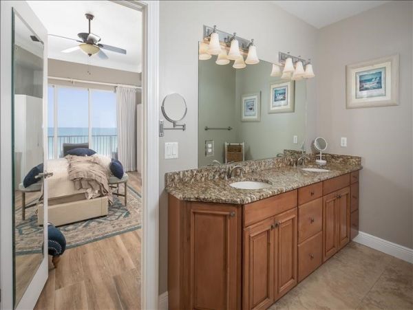 Treasure Island Condo 967882