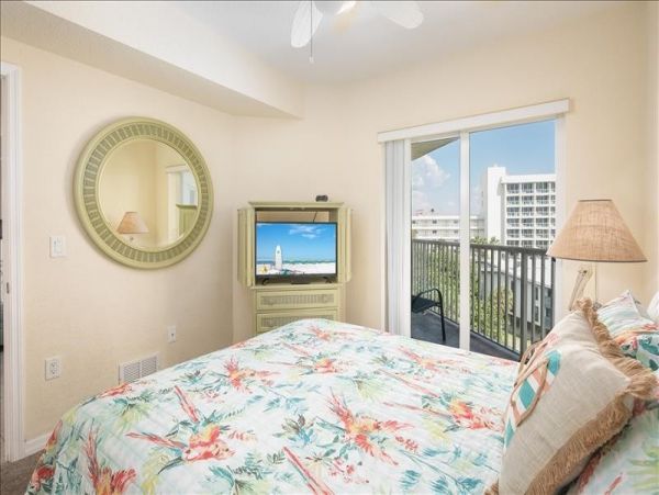 Treasure Island Beach Condo NEW ARRIVAL