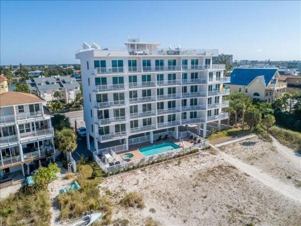 Contemporary Beachfront Living on Treasure island