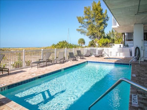 Contemporary Beachfront Living on Treasure island