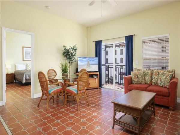 Madeira Beach Steps to the Gulf Elegant Two Bedroom Vacation Condo