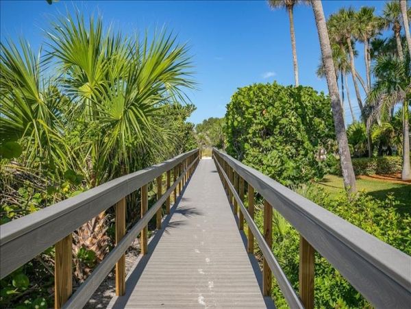 Treasure Island Condo 967908