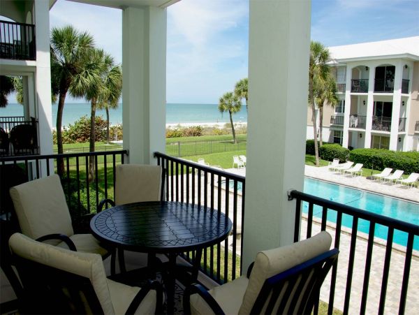 Belleair Beach Lovely Residence Sleeps 6