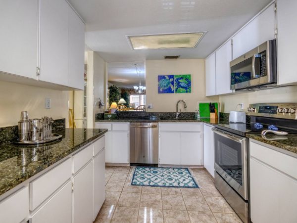 Belleair Beach Lovely Residence Sleeps 6