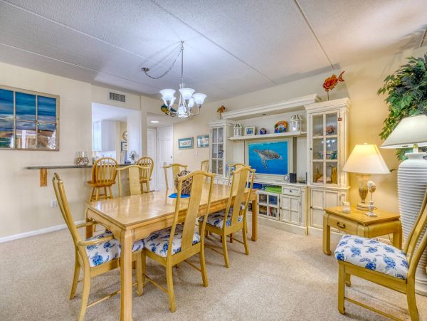Belleair Beach Lovely Residence Sleeps 6