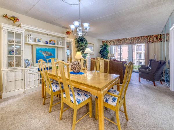 Belleair Beach Lovely Residence Sleeps 6