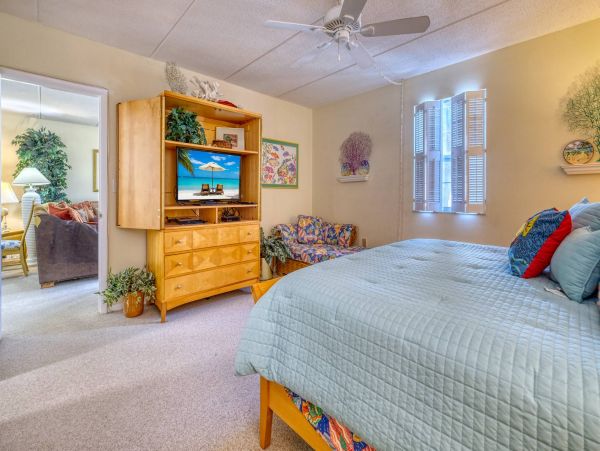 Belleair Beach Lovely Residence Sleeps 6