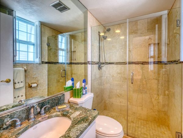 Belleair Beach Lovely Residence Sleeps 6